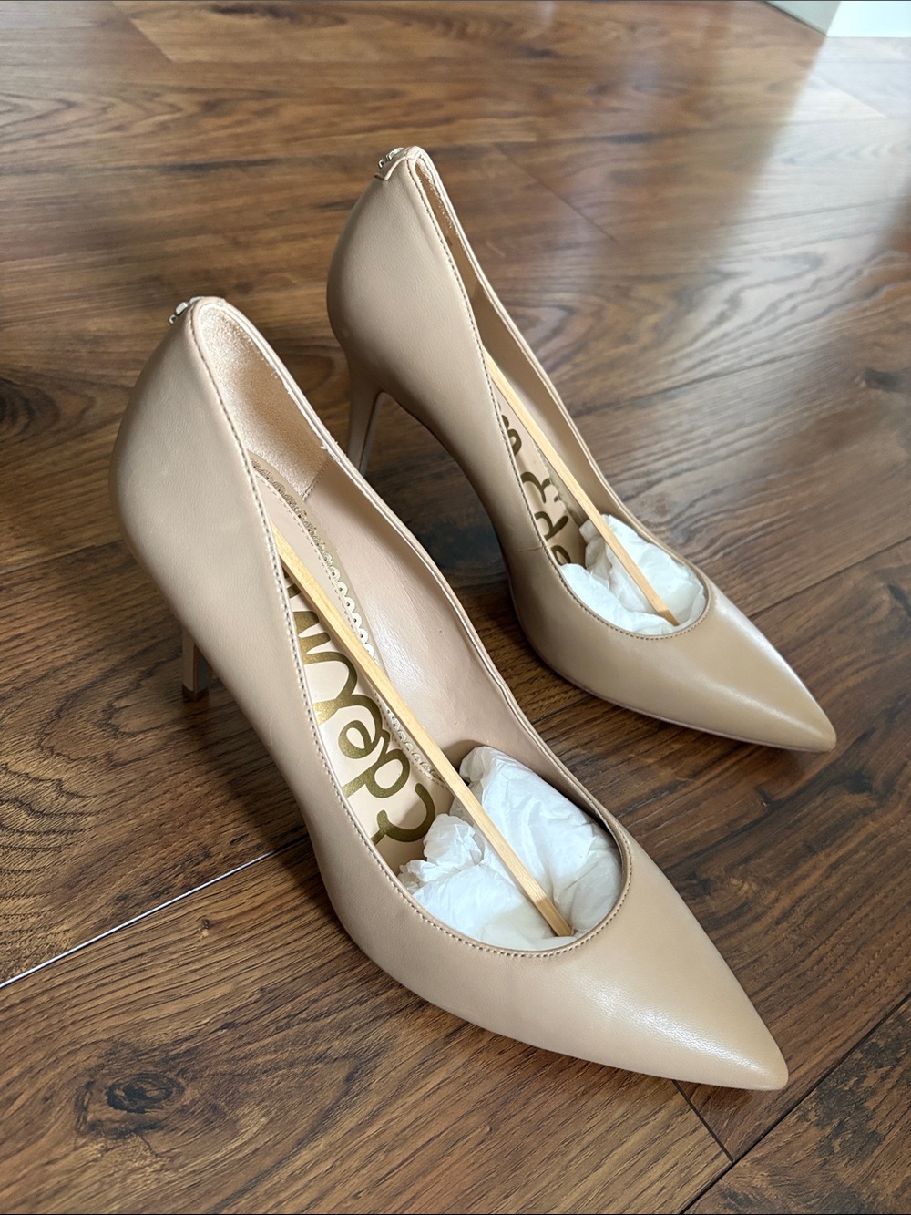 Sam Edelman Beige Pointed-Toe Leather Pumps - Picture 4 of 15